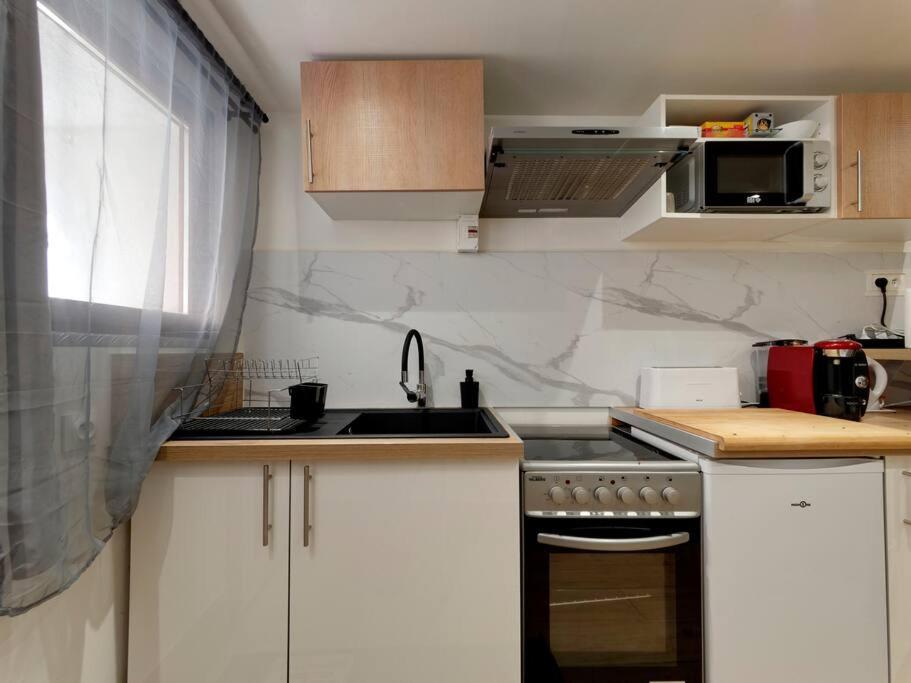 Apartamento Ღurban Cocon Parking Centre Historique Manosque Exterior foto