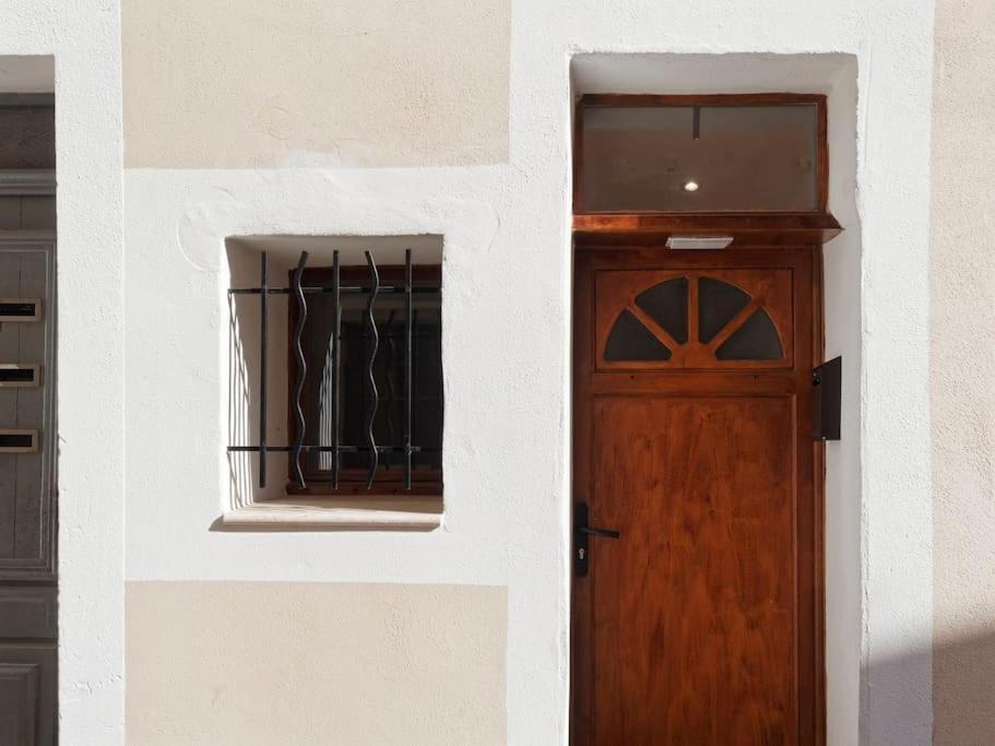 Apartamento Ღurban Cocon Parking Centre Historique Manosque Exterior foto