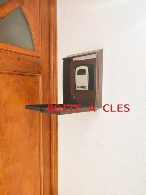 Apartamento Ღurban Cocon Parking Centre Historique Manosque Exterior foto